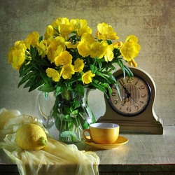 Пазл: В летний солнечный денек золотой расцвел цветок