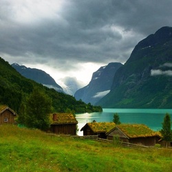 Пазл: Зеленые дома Норвегии