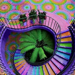 Пазл: Разноцветная лестница