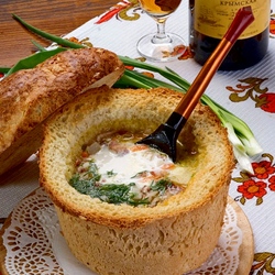 Пазл: Гороховый суп с копченостями в Саратовском калаче