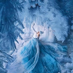 Пазл: Снежное платье