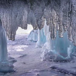 Пазл: Ледяная пещера