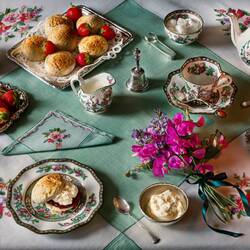 Пазл: Традиционный английский чай со сливками и клубникой