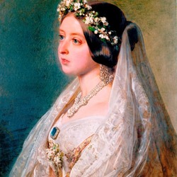 Пазл: Королева Виктория в свадебном платье с вуалью