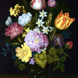 Пазл: Натюрморт с цветами в стеклянной вазе