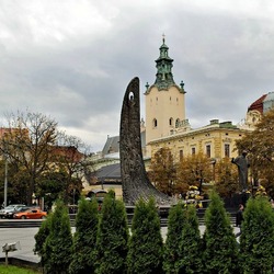 Пазл: Проспект Свободы. Памятник Т.Г.Шевченку