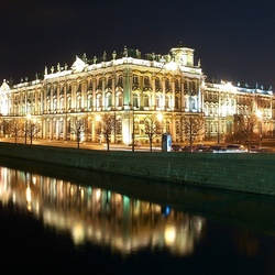 Пазл: Ночной Эрмитаж