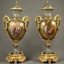 Пазл: Старинные вазы