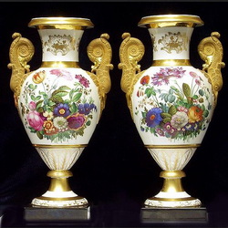 Пазл: Антикварные вазы