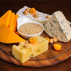 Пазл: Сыр и орехи