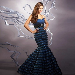 Пазл: Дизайнерское платье Tiffany Designs