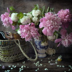 Пазл: Натюрморт с пионами