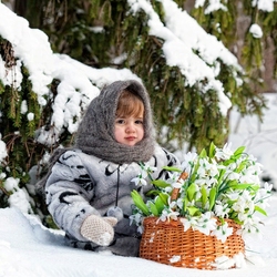 Пазл: Корзина подснежников
