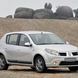 Пазл: Рено Сандеро