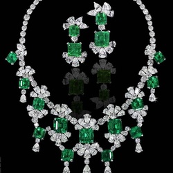 Пазл: Ювелирные украшения с измрудами