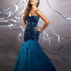 Пазл: Дизайнерское платье Tiffany Designs