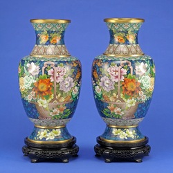 Пазл: Антикварные вазы