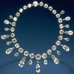 Пазл: Ювелирное украшение Мерриуэзер Пост