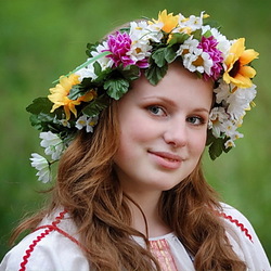 Пазл: Девушка в венке