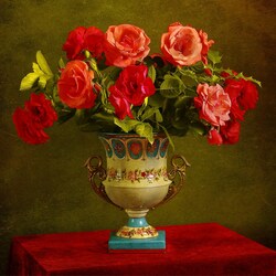Пазл: Розы в греческой вазе