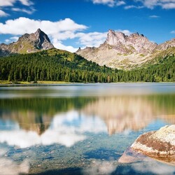 Пазл: Горное озеро