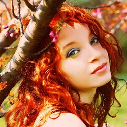 Пазл: Девушка - весна