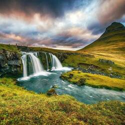 Пазл: Течет река 