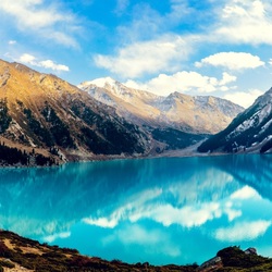 Пазл: Горное озеро