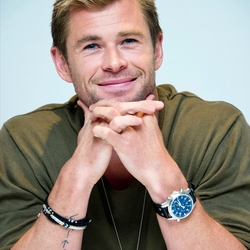 Пазл: Крис Хемсворт