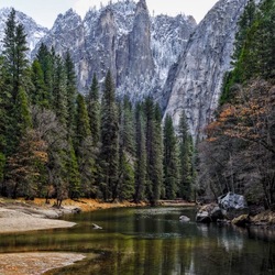 Пазл: Река в горах