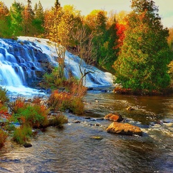 Пазл: Осенний водопад  