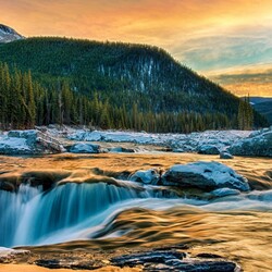 Пазл: Горная река 