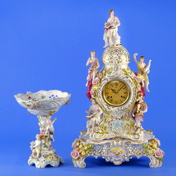 Пазл: Часы в фарфоре