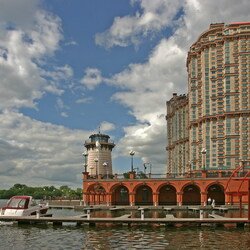 Пазл: Высотный комплекс