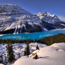 Пазл: Красивый вид на озеро