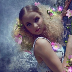 Пазл: Темный цветок