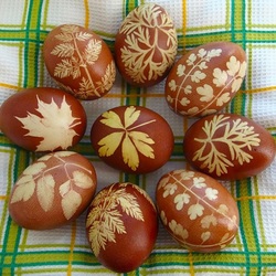 Пазл: Красим яйца