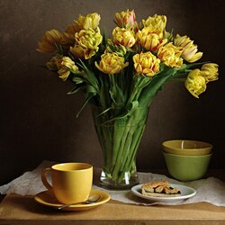 Пазл: Желтые тюльпаны