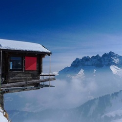 Пазл: На краю скалы