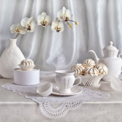 Пазл: В белом цвете