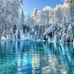 Пазл: Замерзший водопад