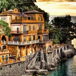 Пазл: Город на скалах 