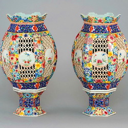 Пазл: Антикварные вазы