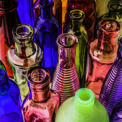 Пазл: Разноцветные бутыли