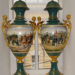 Пазл: Антикварные вазы