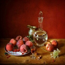Пазл: Красный натюрморт с персиками