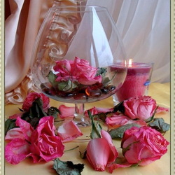 Пазл: Свеча и розы