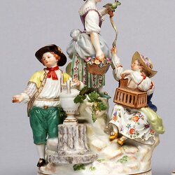 Пазл: Фарфоровая статуэтка