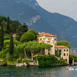 Пазл: На озере Комо