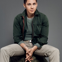 Пазл: Логан Лерман